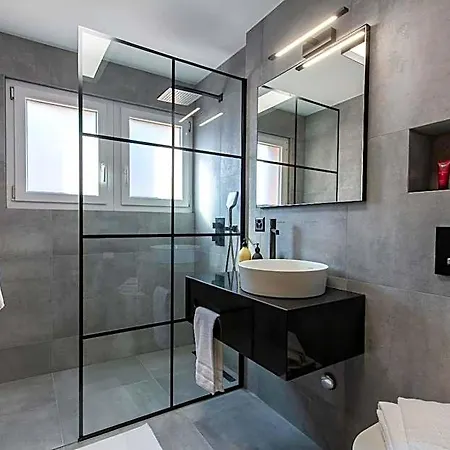 Shed Hotel 3*