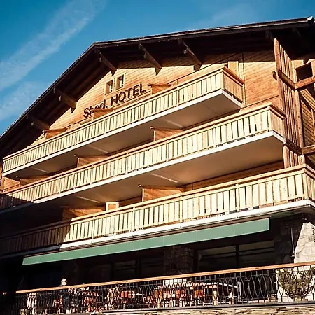 Hotel Shed