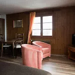 Shed Hotel 3*