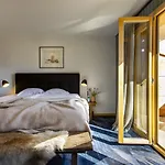 Shed Hotel 3*
